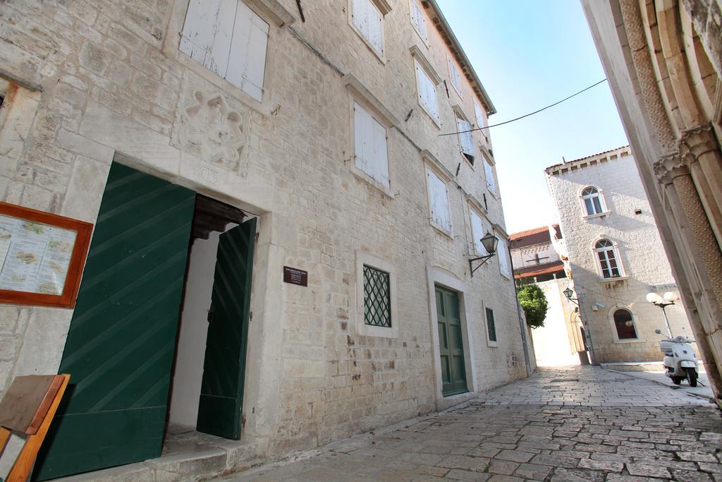 Room Mira Trogir Eksteriør bilde