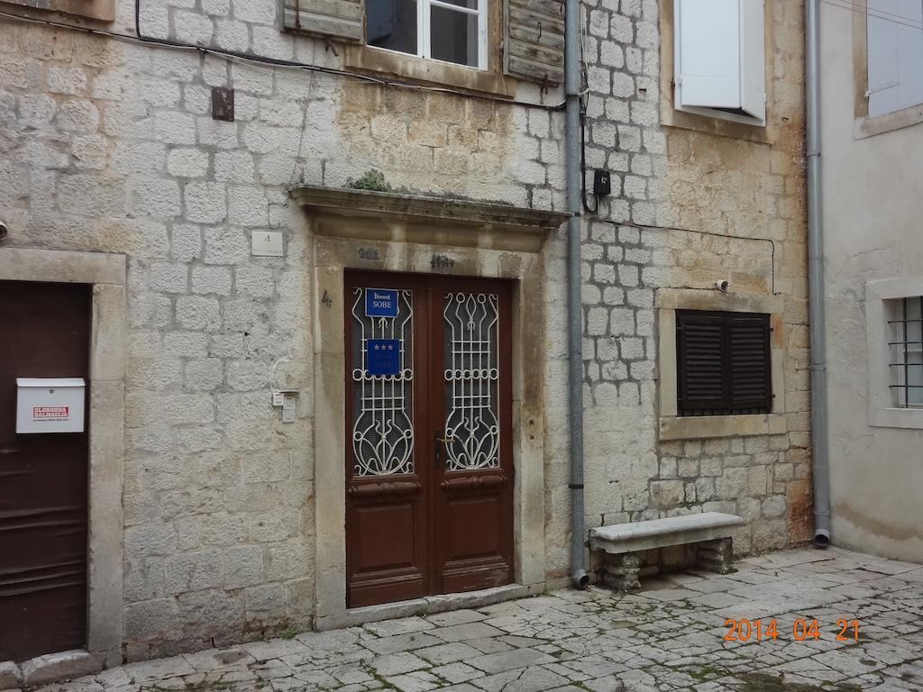 Room Mira Trogir Eksteriør bilde