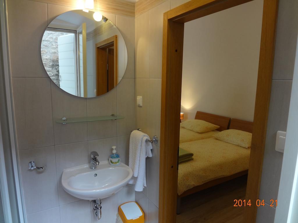 Room Mira Trogir Eksteriør bilde