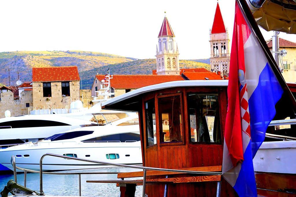Room Mira Trogir Eksteriør bilde